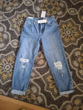 Forever 21 Kids Boyfriend Mid Rise Relaxed Fit Slim Leg Distress Jeans 9/10 NEW